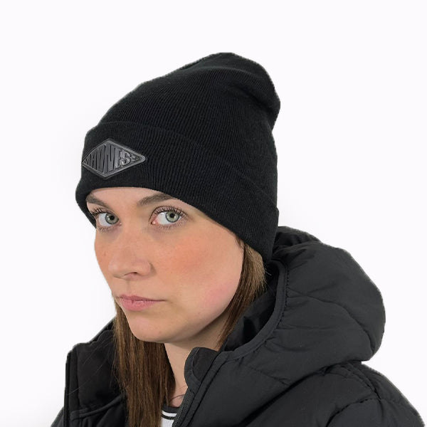 MADNESS BASIC BEANIE SCHWARZ GEFALTET